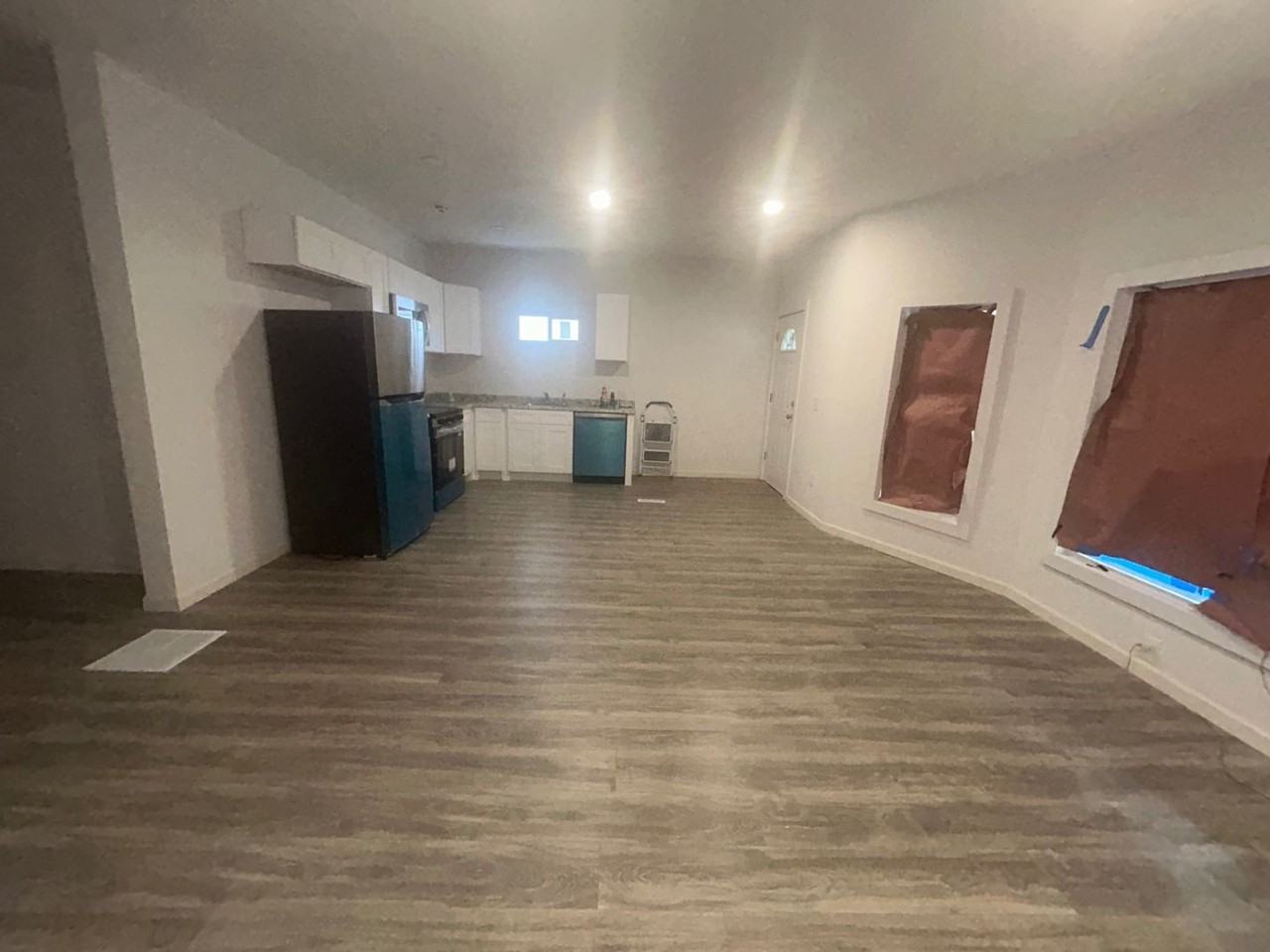 2192 E 82nd ST - Photo 3 of 34