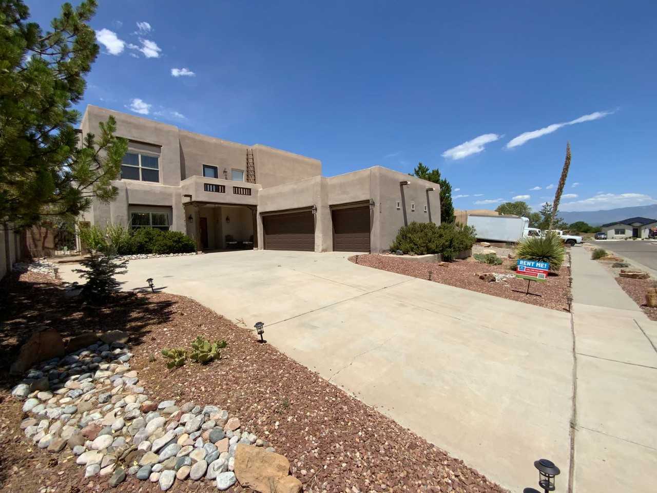 6323 Pima Pl Nw - Photo 3 of 46