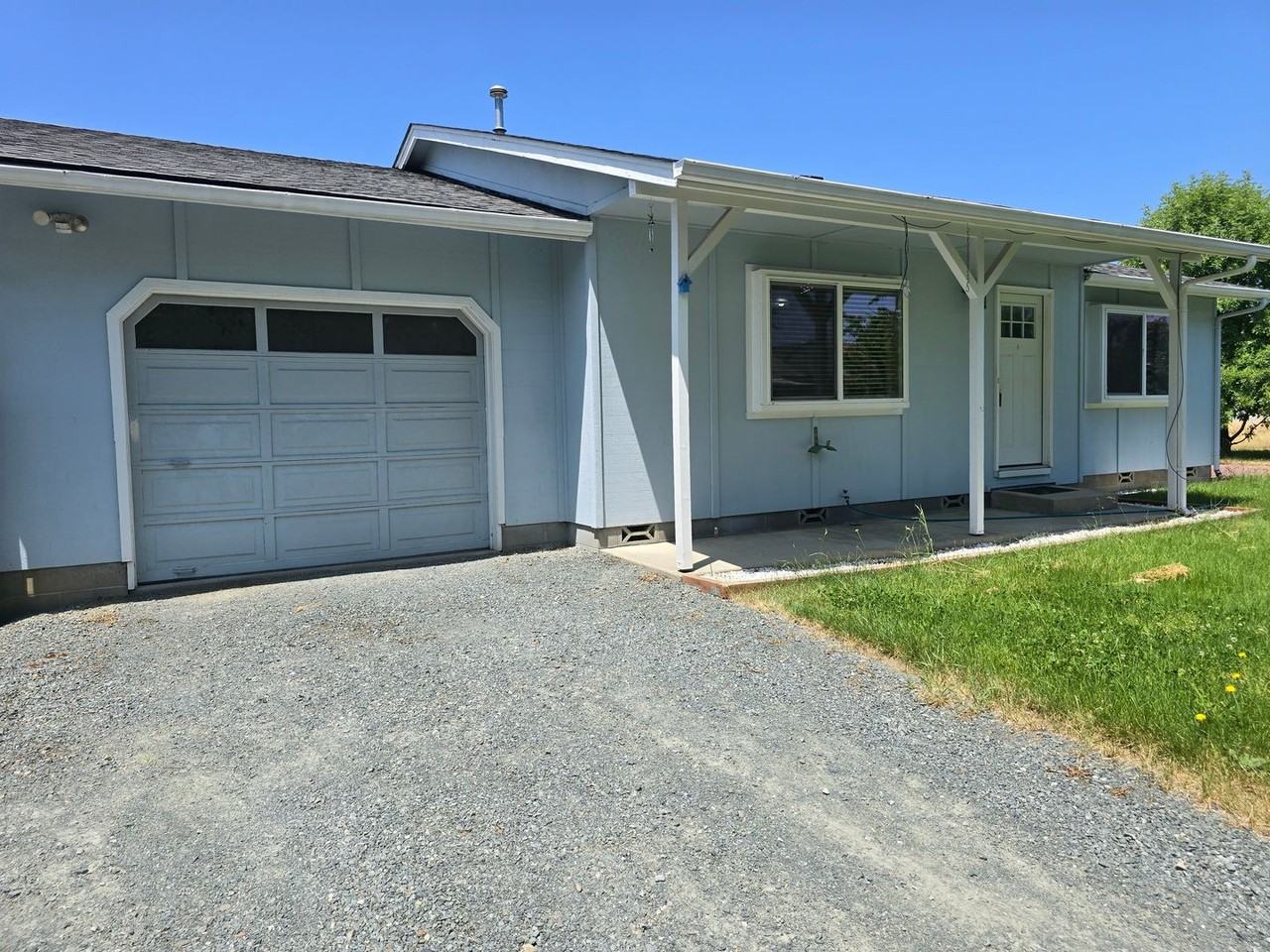 2368 Redwood Ave - Photo 3 of 22