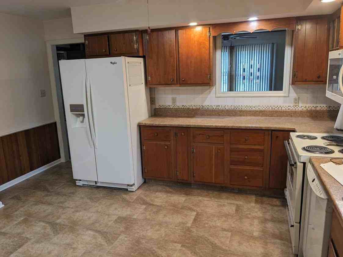 2907 Greenbriar Dr #NA - Photo 4 of 40