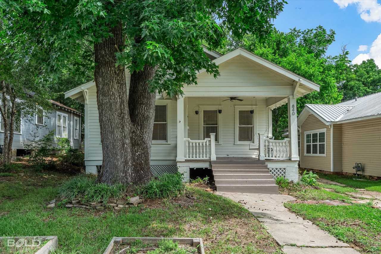 840 Fairview St #NA - Photo 2 of 32