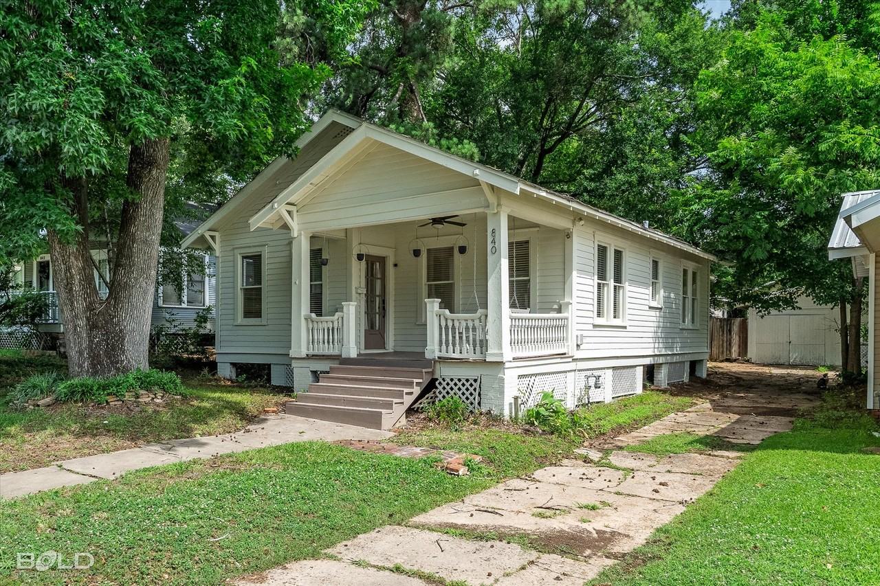 840 Fairview St #NA - Photo 3 of 32