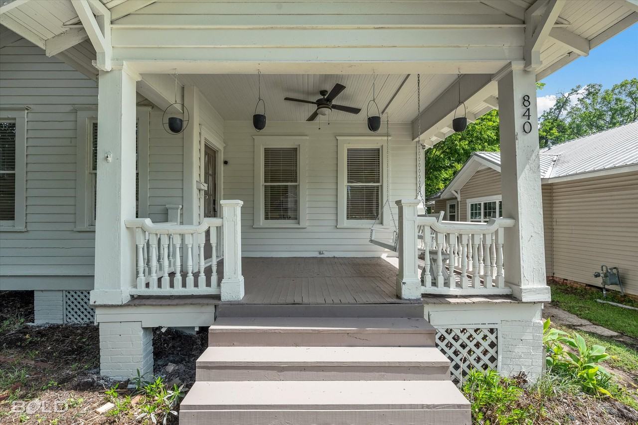 840 Fairview St #NA - Photo 4 of 32