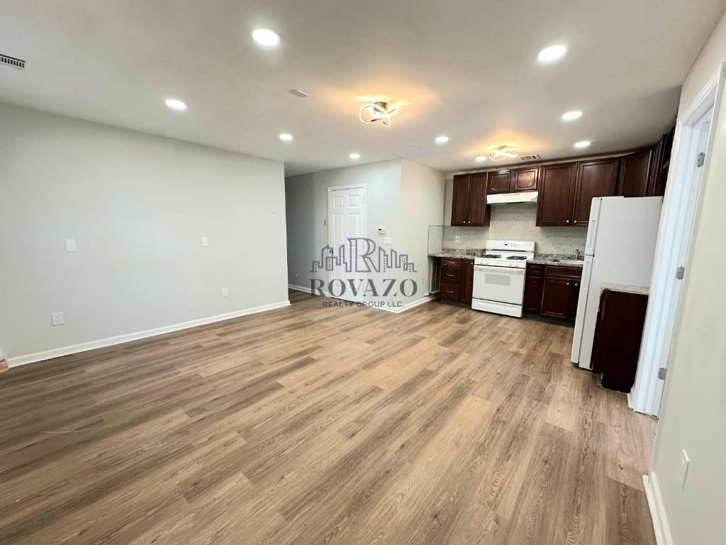 54 Melrose Avenue #1 - Photo 3 of 9