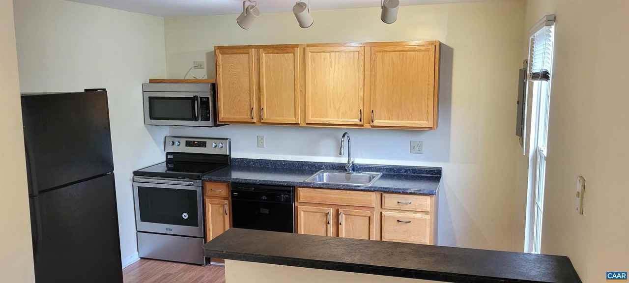 1356 Villa Way #E - Photo 2 of 18