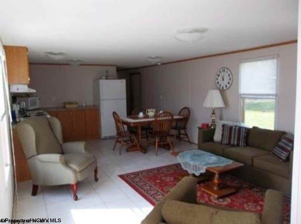 100 Nelson Howard Ln - Photo 2 of 6