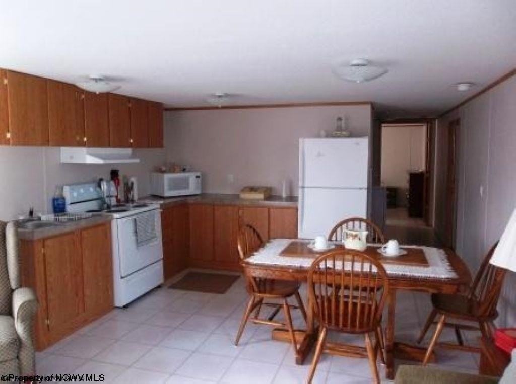 100 Nelson Howard Ln - Photo 3 of 6