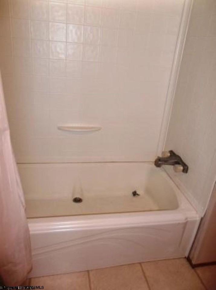 100 Nelson Howard Ln - Photo 5 of 6