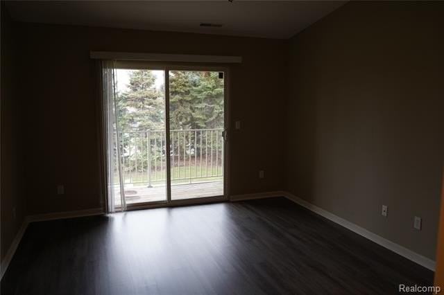 44036 Rushcliffe Dr - Photo 6 of 10