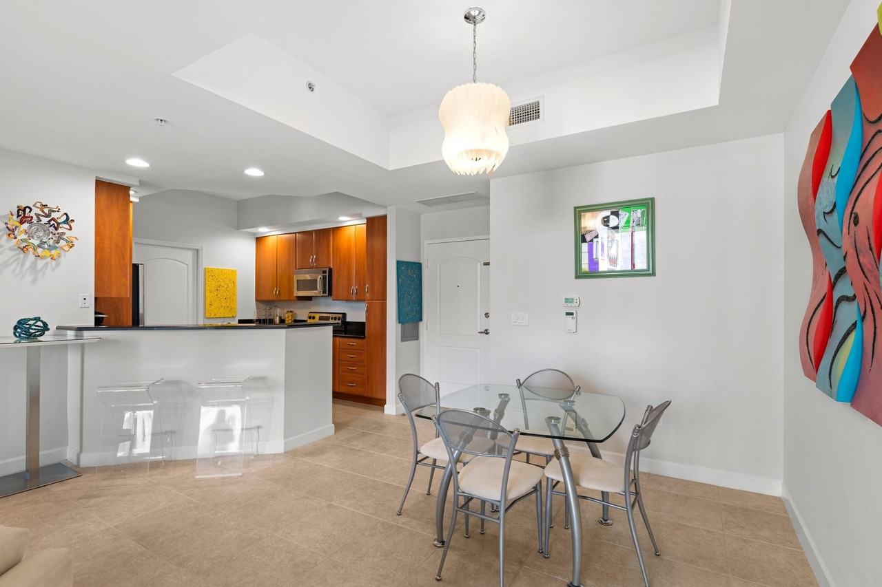 801 S Olive Ave #1417 - Photo 2 of 25