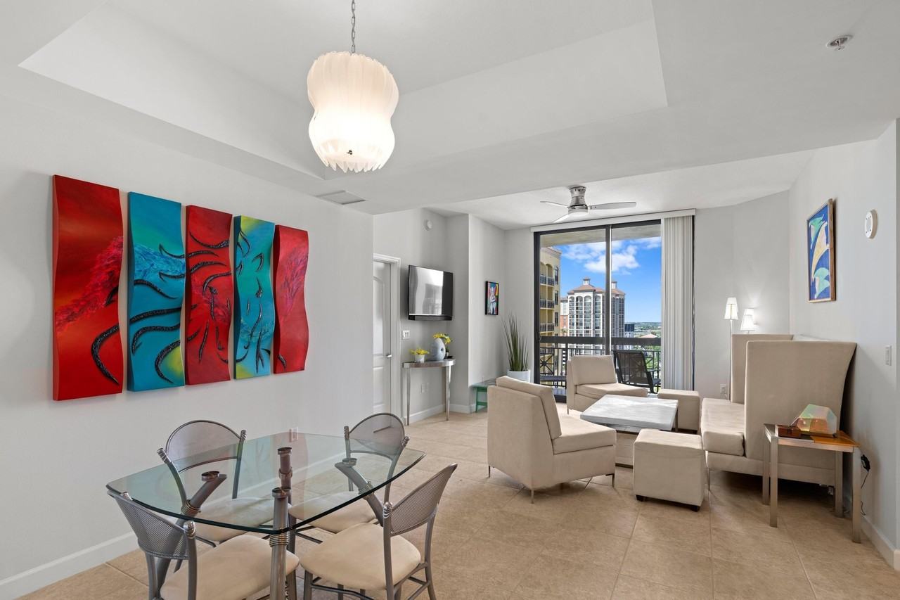 801 S Olive Ave #1417 - Photo 3 of 25