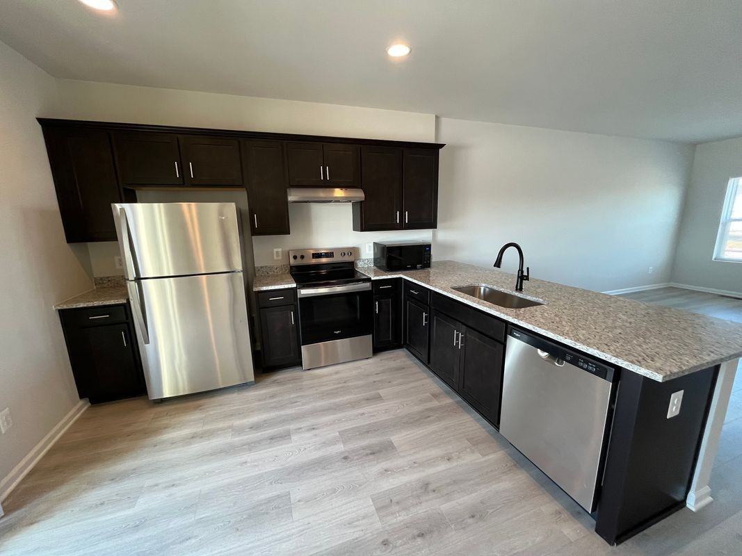 158 Heyford Dr - Photo 3 of 25