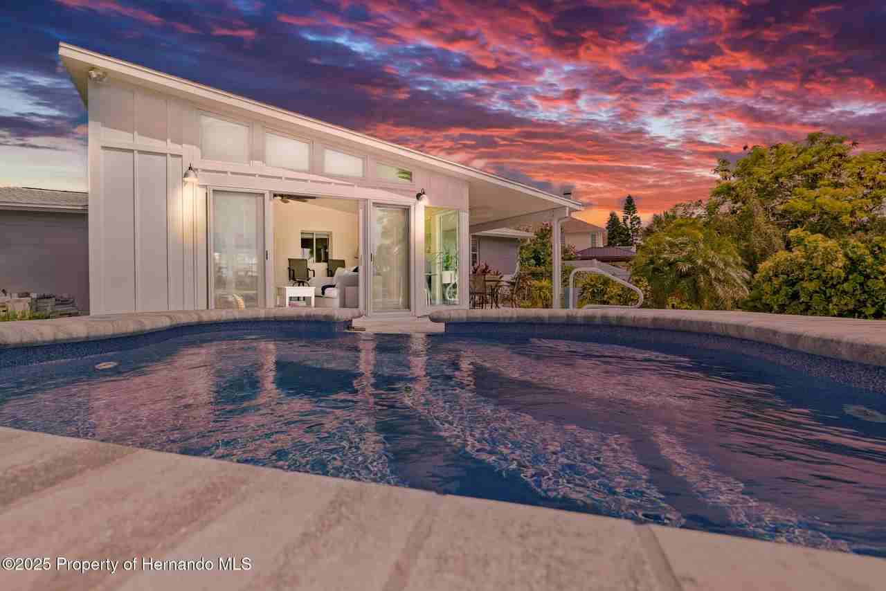 4329 Bellaire Dr - Photo 4 of 50