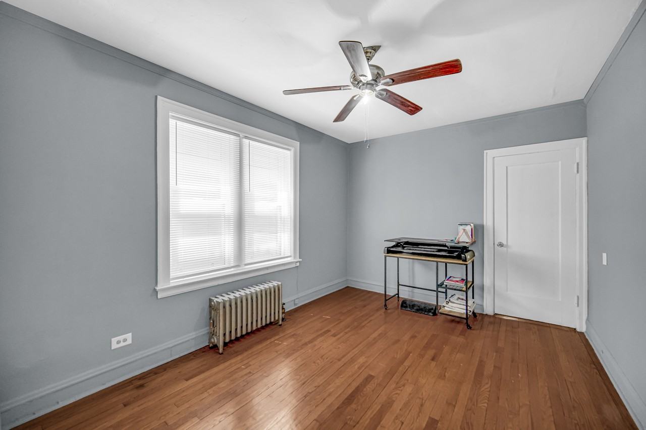 7428 S Bennett Ave Apt 1 - Photo 2 of 16