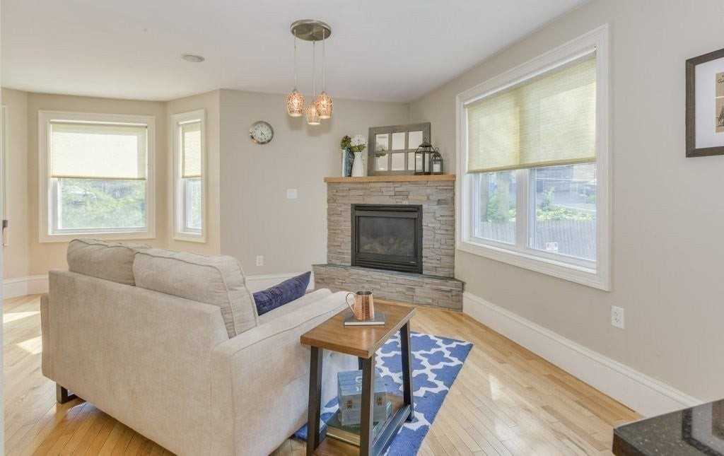 13 Downer Ct - Photo 5 of 23