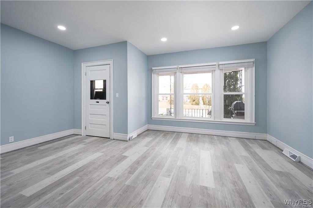 891 Richmond Ave - Photo 6 of 22