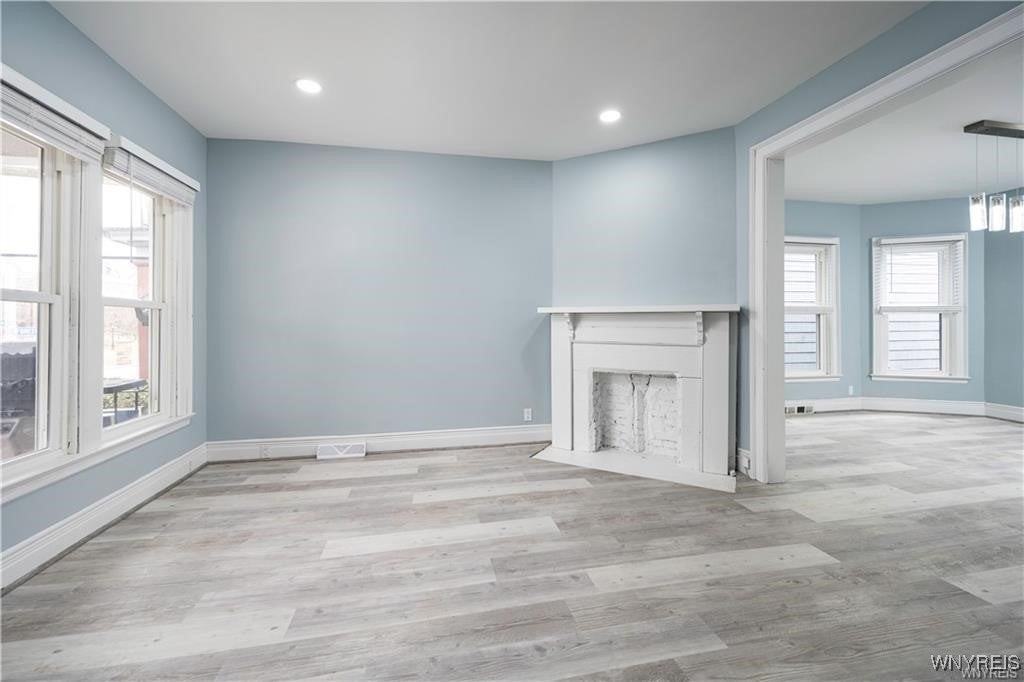 891 Richmond Ave - Photo 7 of 22