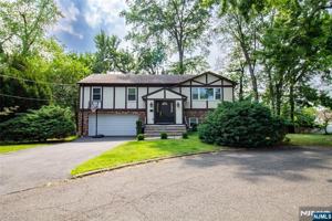 featured image of 7 Campi Ct