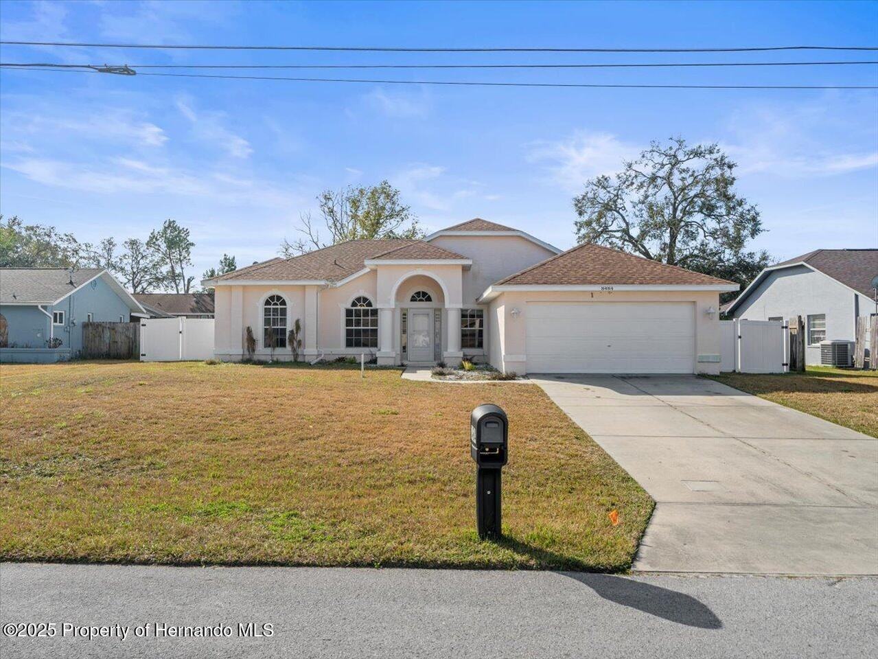 8484 Annapolis Rd - Photo 4 of 37