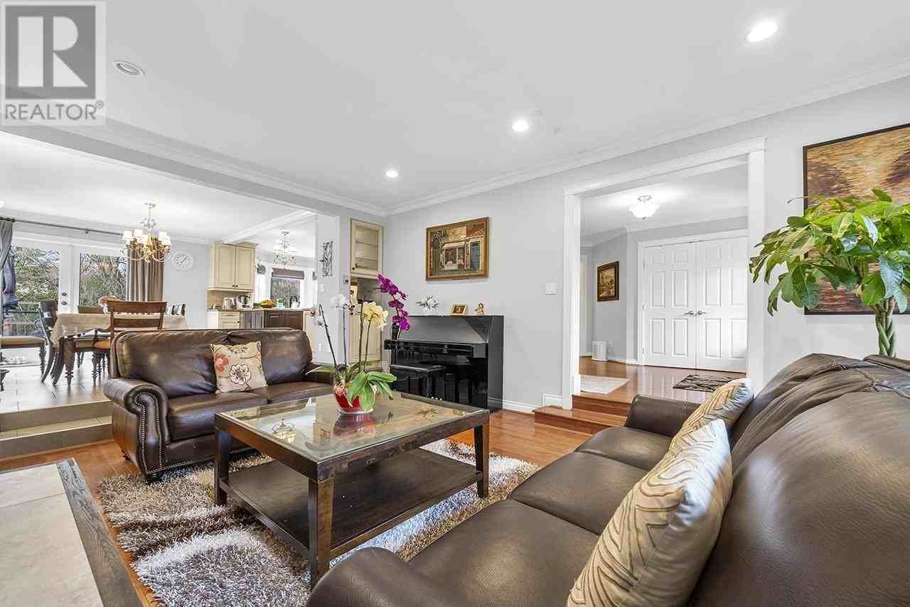 7339 Burnham Court - Photo 3 of 16