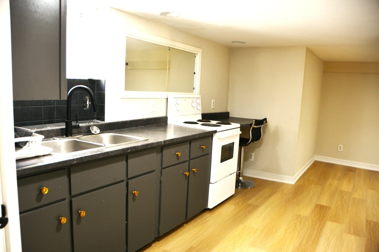 7 Centre St #7 - Photo 2 of 4