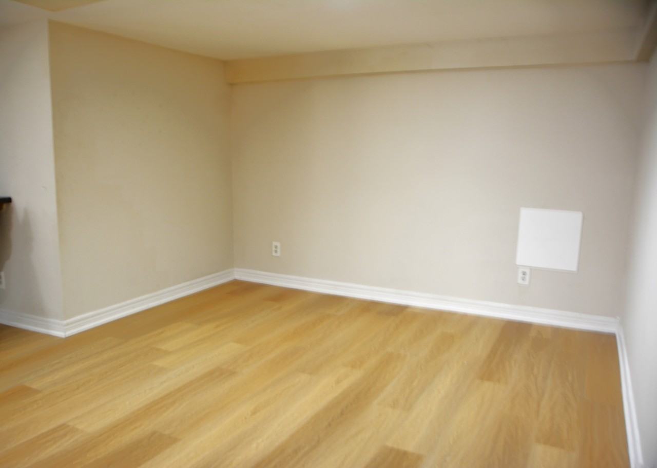 7 Centre St #7 - Photo 3 of 4