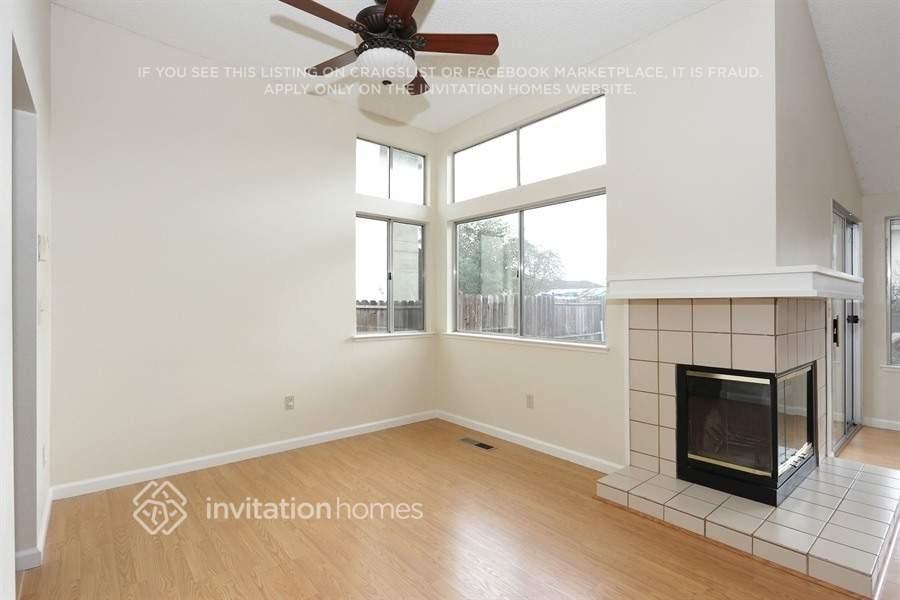 870 Stoneridge Cir - Photo 2 of 14