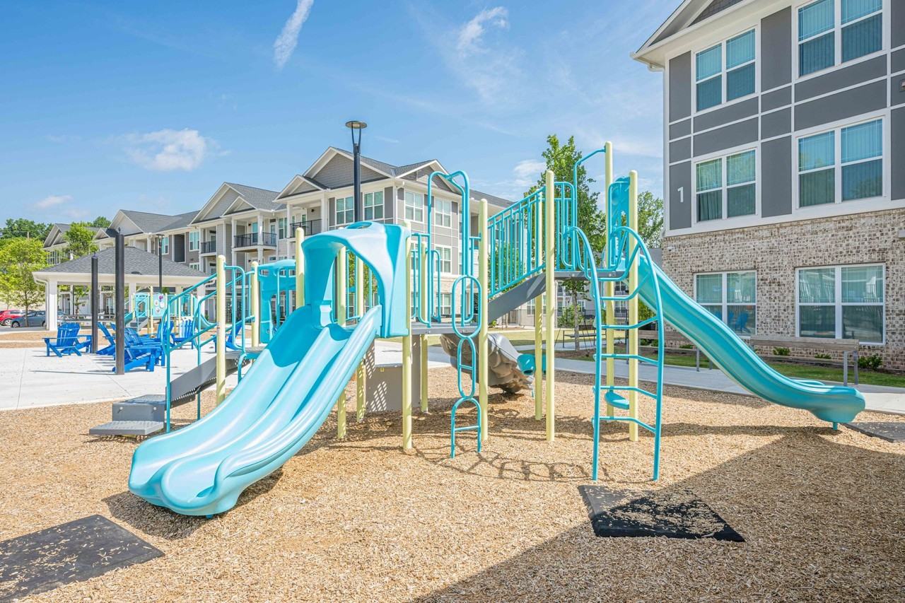 The Meridian - Photo 5 of 28