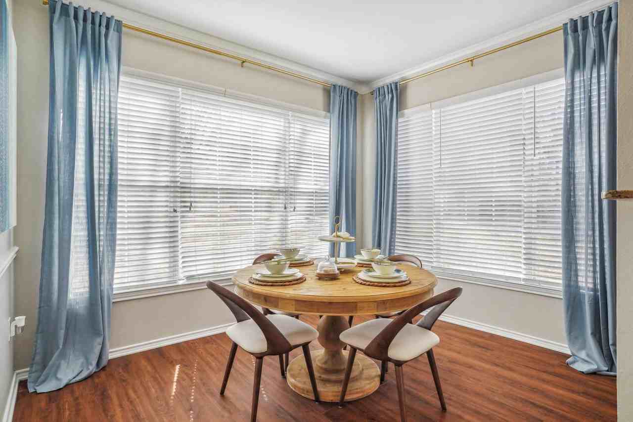 The Vine South - Photo 5 of 51