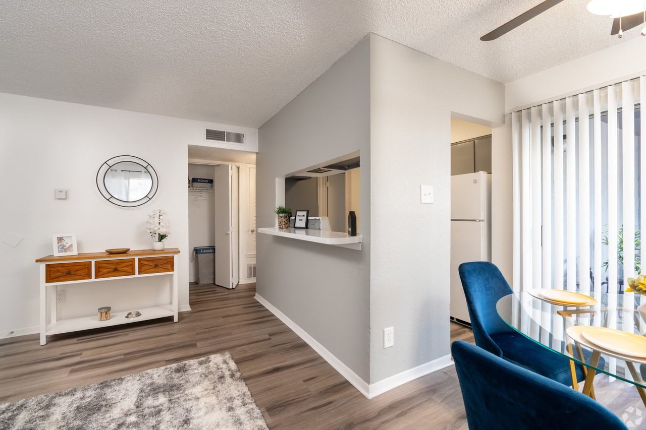 La Privada - Photo 3 of 28