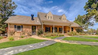 Aurora Hills - Photo 1 of 1
