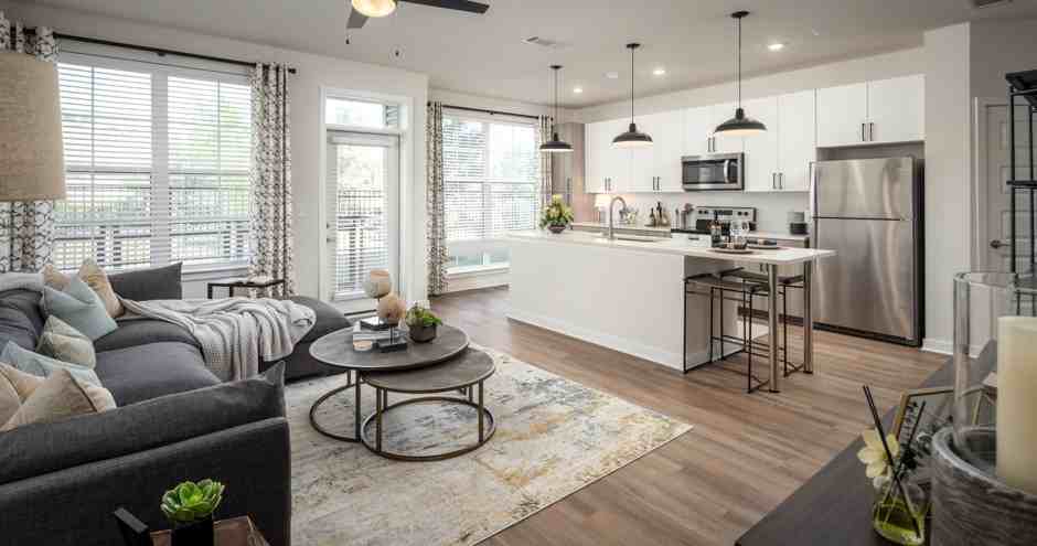 Vue at The Quarter - Photo 2 of 35