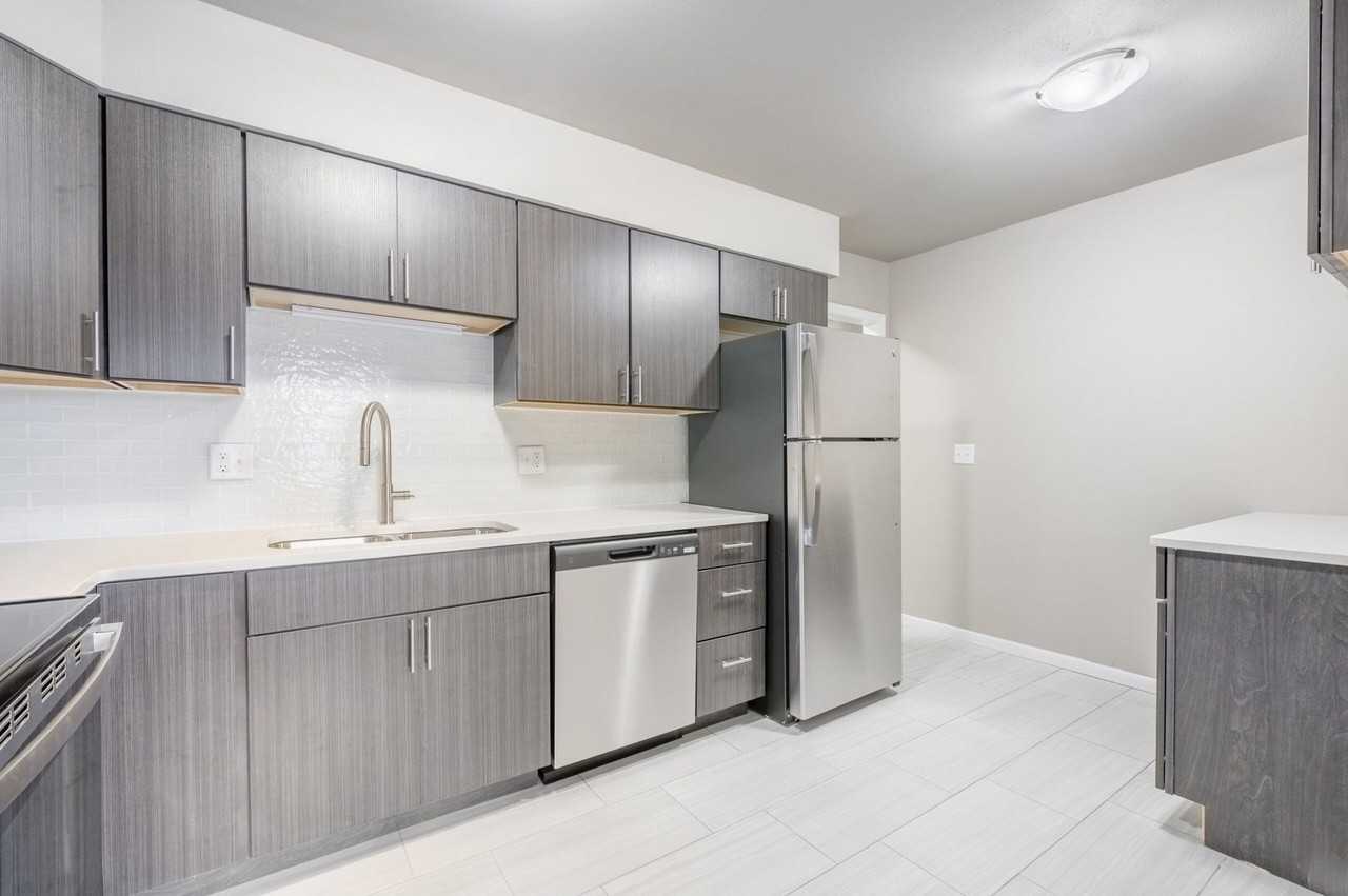 Woodland Reserve Apartments - Photo 4 of 50