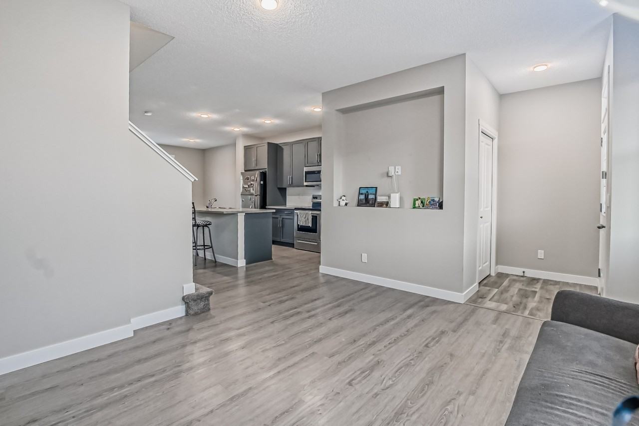 263 Sundown Road - Photo 3 of 43