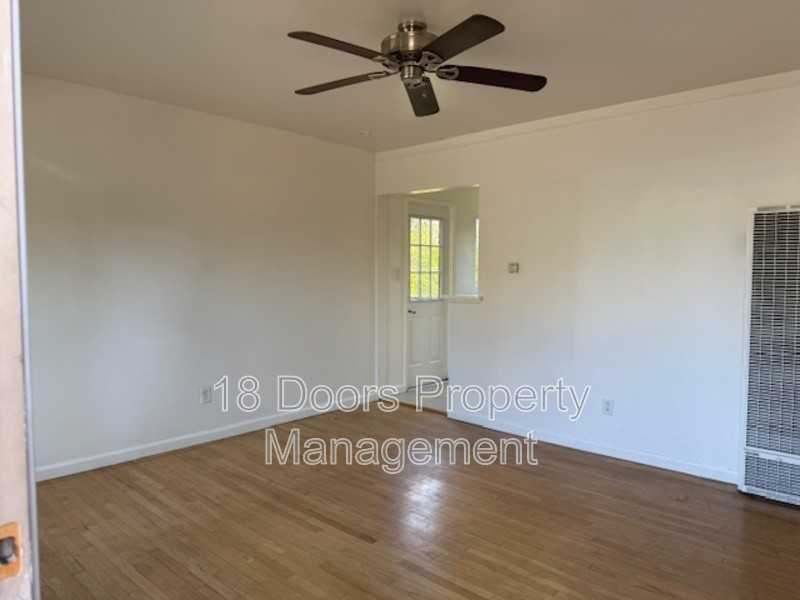 3237 Highview Dr - Photo 3 of 11