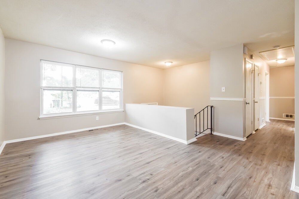 1485 Sunset Way - Photo 5 of 17