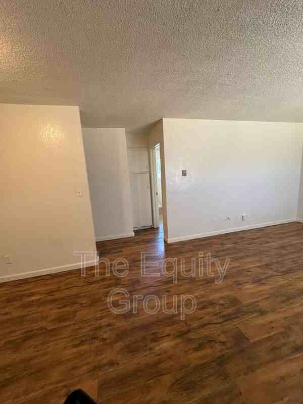 352 S Blackstone St #6 - Photo 2 of 14