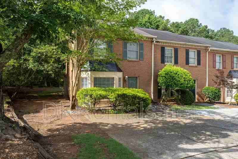 9070 Cobbler Ct - Photo 3 of 29