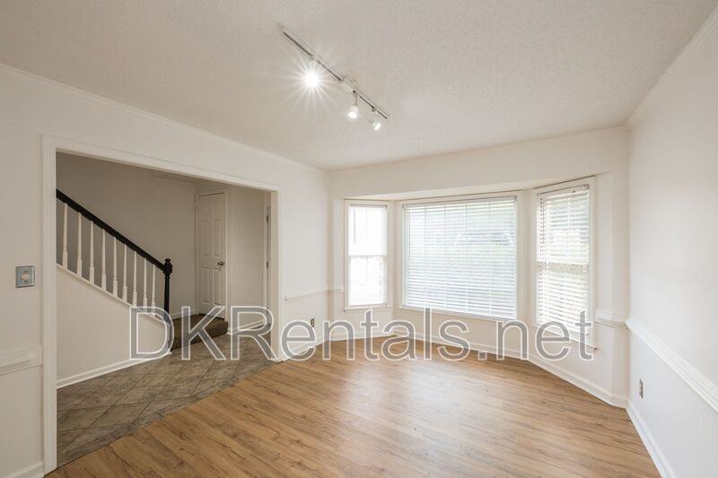 9070 Cobbler Ct - Photo 7 of 29