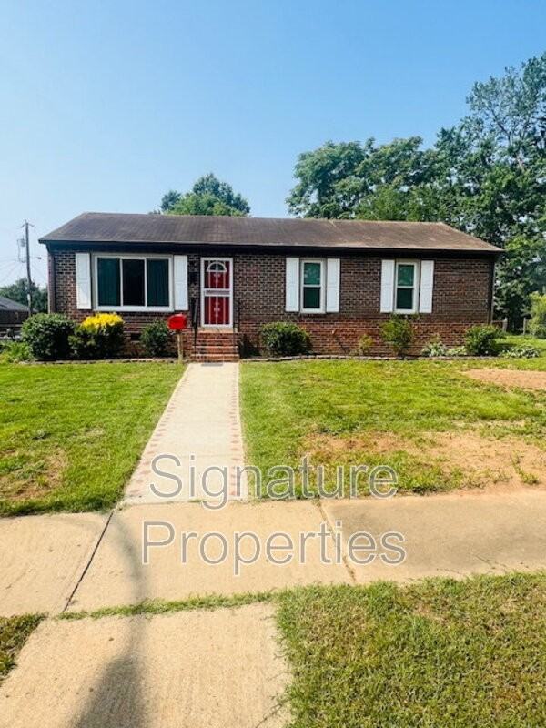 1805 Maplewood Ave - Photo 2 of 26