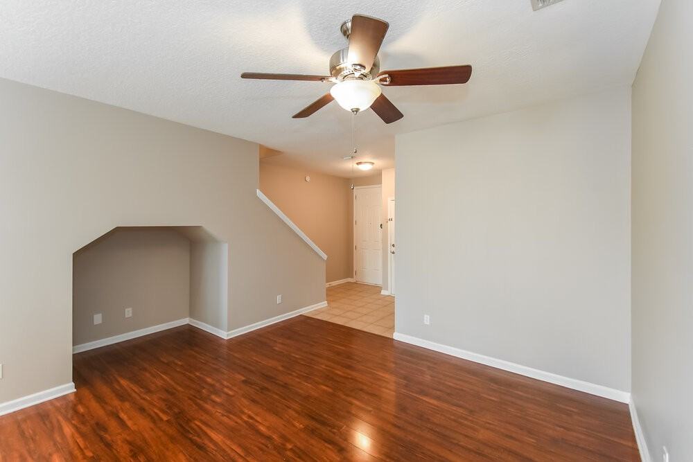 2326 Sunset Bluff Dr - Photo 4 of 17