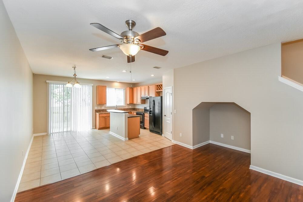2326 Sunset Bluff Dr - Photo 5 of 17