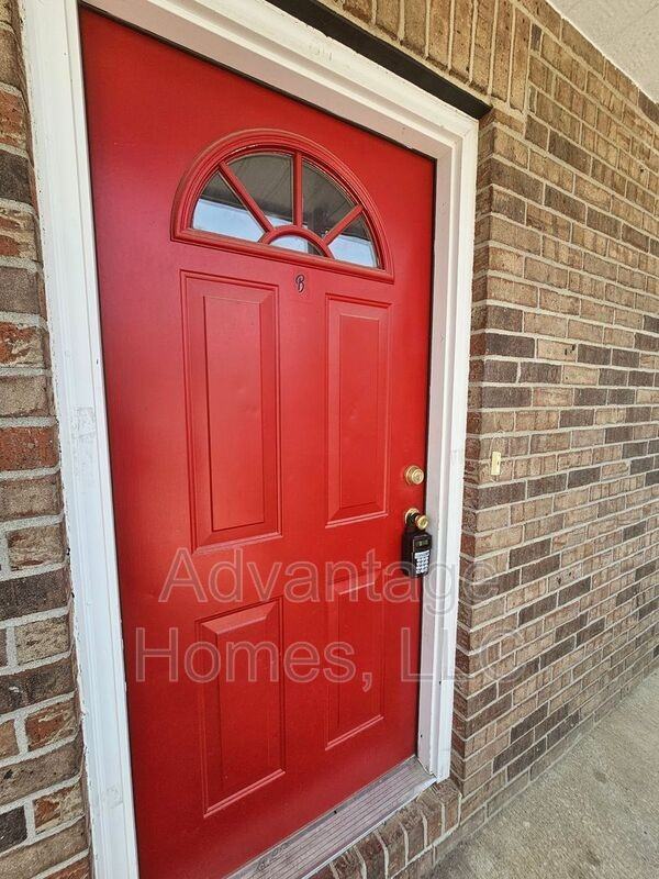 801 Johnson Cir - Photo 2 of 27