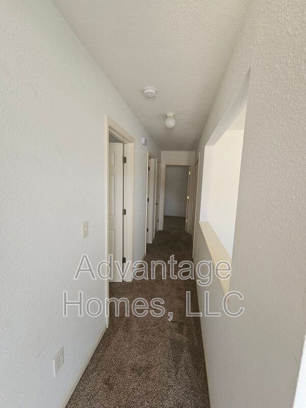 801 Johnson Cir - Photo 3 of 27