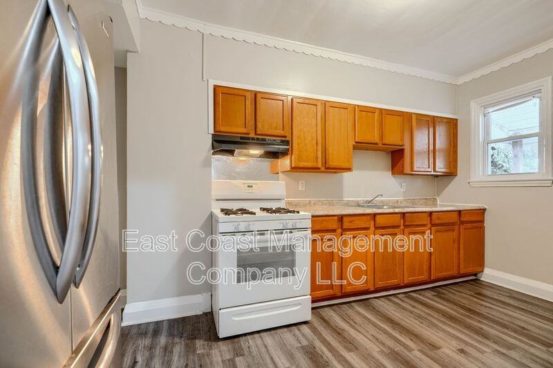 2525 Boarman Ave - Photo 3 of 29