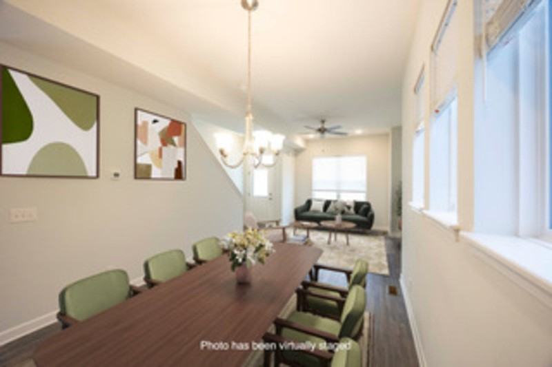 12027 Wade Park Ave - Photo 3 of 32