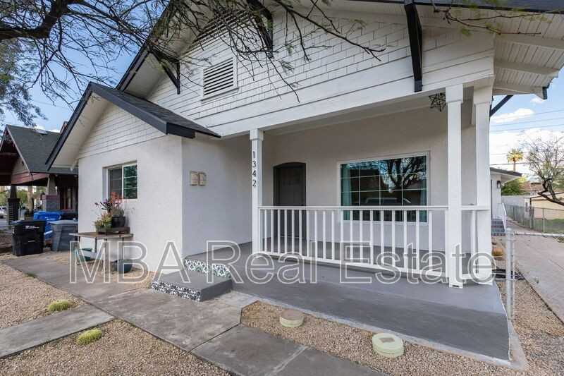 1342 West Monroe Street - Photo 2 of 9