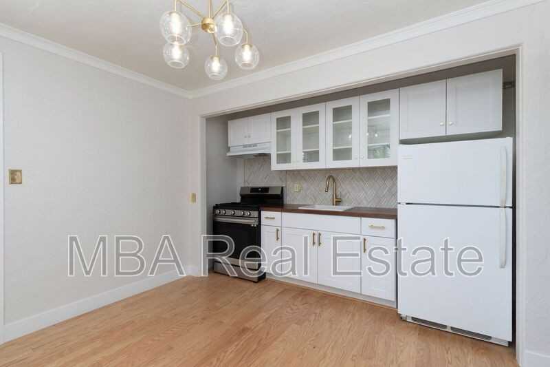 1342 West Monroe Street - Photo 5 of 9