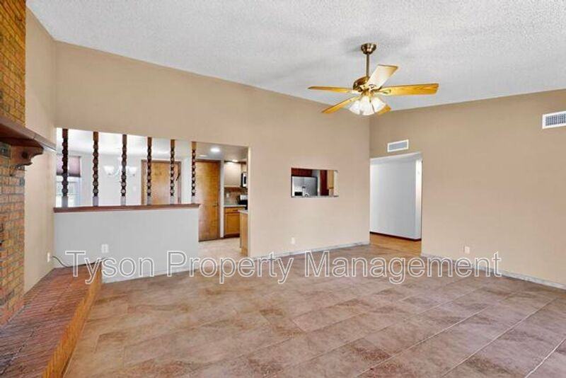 509 Tassy Ct Se - Photo 7 of 32