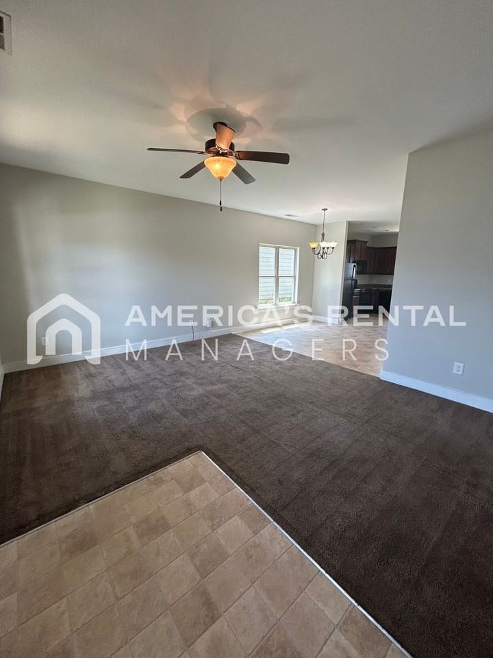 229 Union Station Dr - Photo 2 of 29